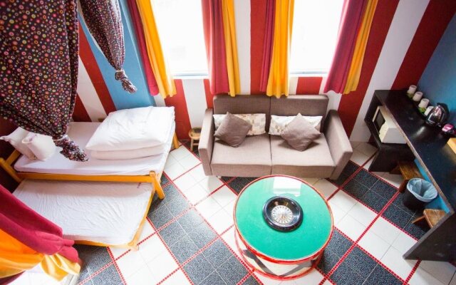 Castillo De Amour - Orange Castle