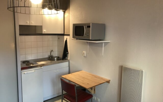 Studio calme proche gare avec parking