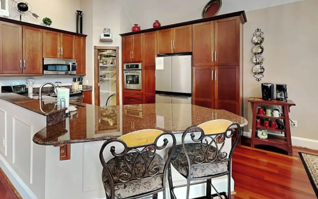 A Lakefront Paradise