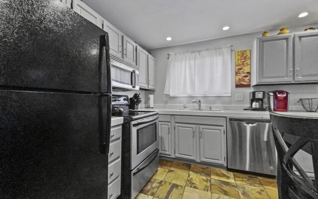 310 Snowblaze 2 Bedroom Condo by RedAwning