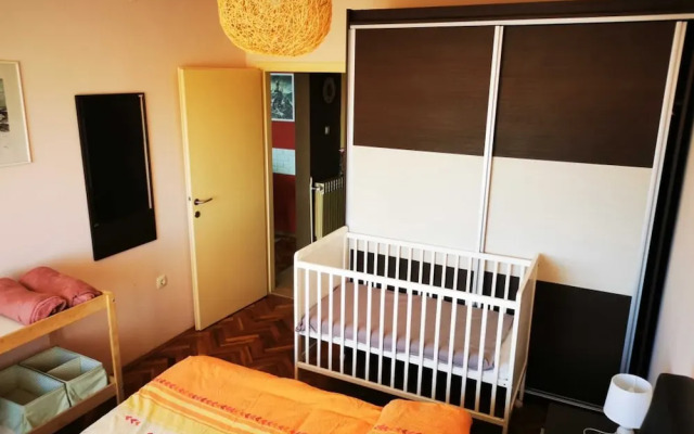 Apartment Sandra - Dubovac, 1,7 km From Centre