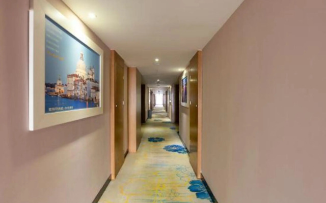 Yester Hotel (Yuxi Taobao Street Wanda Plaza)