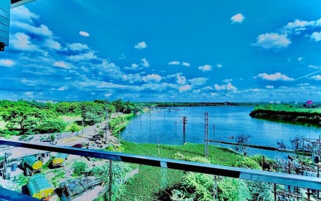 Hotel Lake View Airport Zone