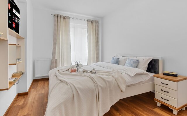 Karina 2BDR Apartment