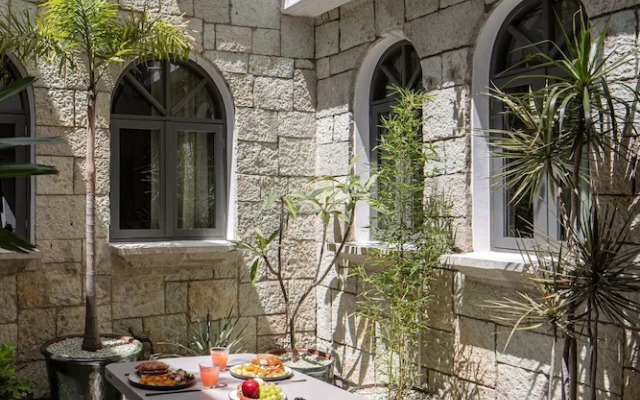 Sleeps 9 Outdoor Space Pingpong Table in Villa