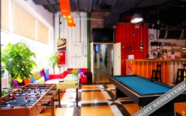 Woke International Youth Hostel