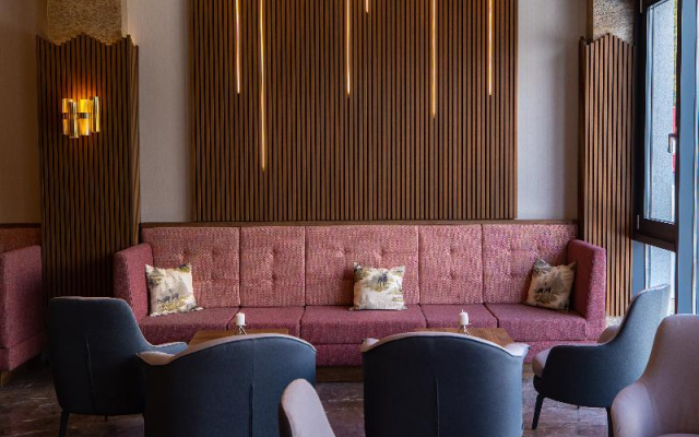 Belmont Hotel & Spa 30 km from Sinaia