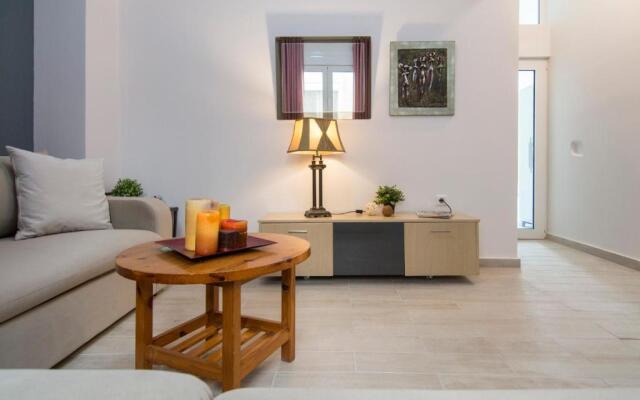 Comfy 1BD apt next to the Court of Athens