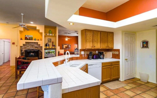 La Quinta House by RedAwning