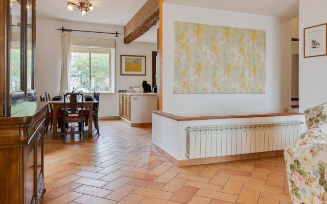 Inviting Farmhouse In San Venanzo With Garden
