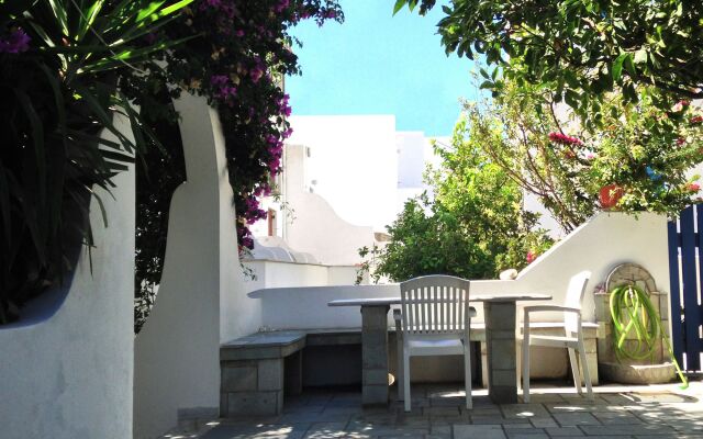 Helliniko Hotel & Studios