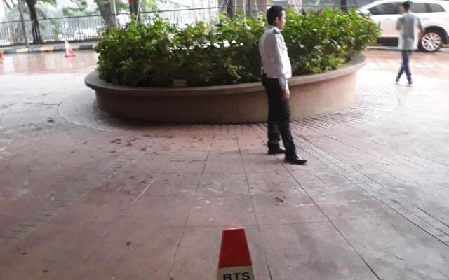 Standard Suit At Times Square