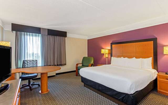 La Quinta Inn & Suites by Wyndham Orlando I Drive/Conv Ctr