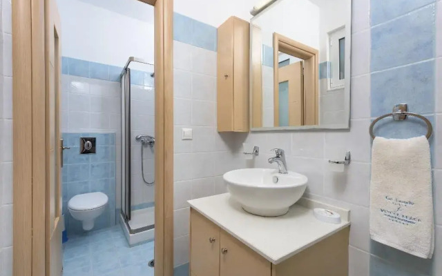 Vlycha Beach Apartments