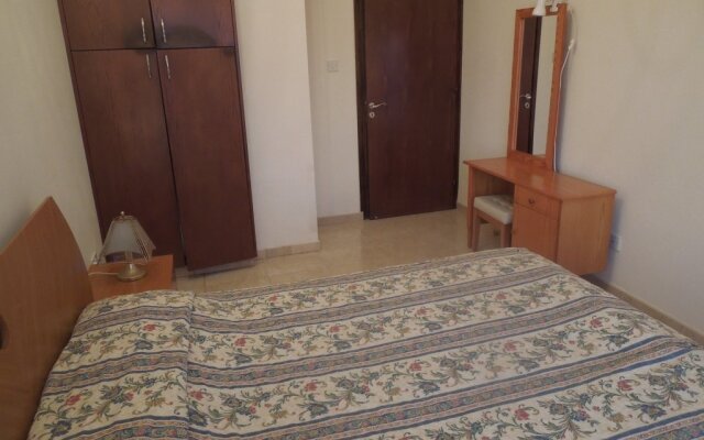 Adonis Palace rooms and Bungalows