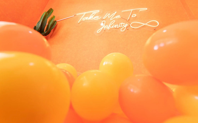 At 8 Nimman Take Me To Infinity