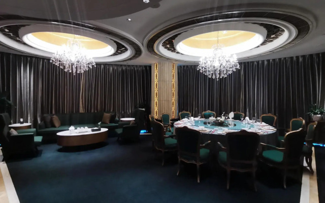 Rainbird International Hotel