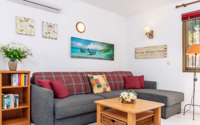 Las Buganvillas 14544