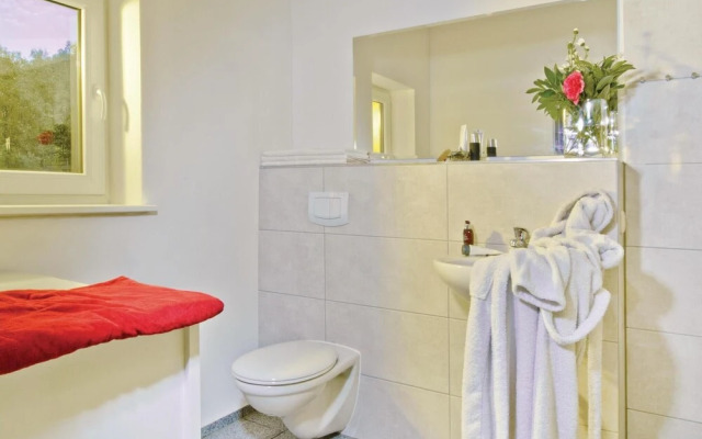 Nice Home in Pinnow With 2 Bedrooms and Wifi