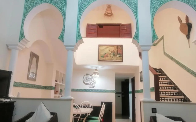 Dar Tariq 3 suites avec pisicine