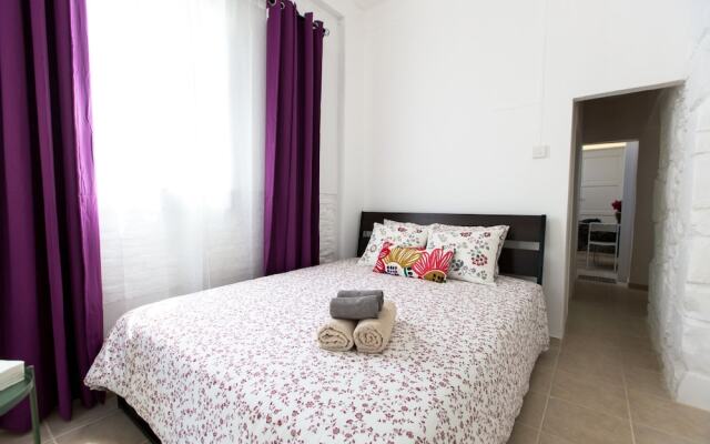 Aladdin's Hostel