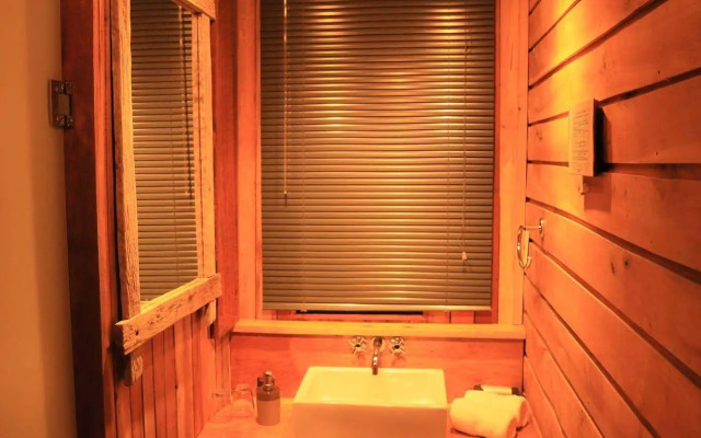 Weskar Patagonia Lodge