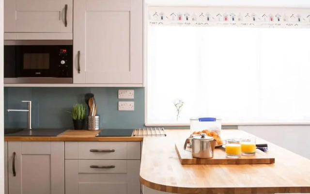 Stylish Cosy Annexe in Pretty Sailing Village