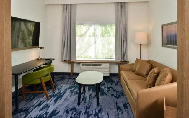 Fairfield Inn & Suites Charlotte University Research Park