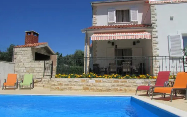 Villa Maslinica