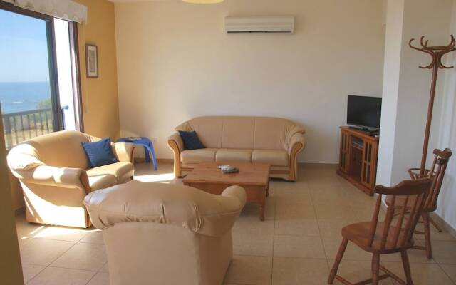 Villa Only 50m To The Sea, Sleeps 12, Polis