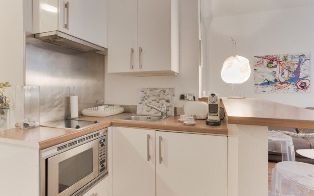 Artsy Flat For 2 Near Opera