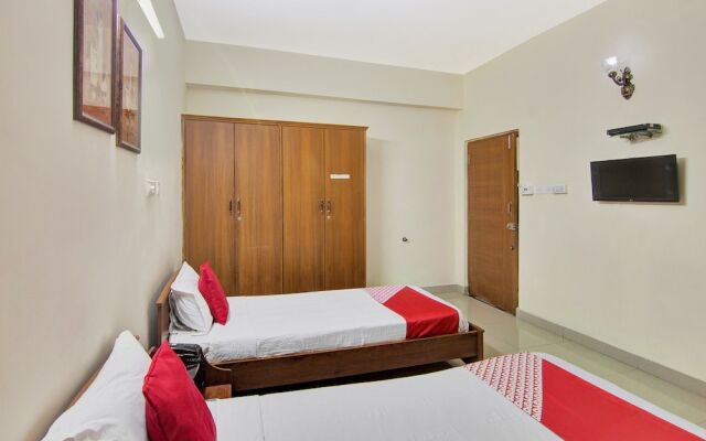 OYO 20008 SilverKey Madhapur