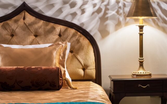 Saraya Corniche Hotel