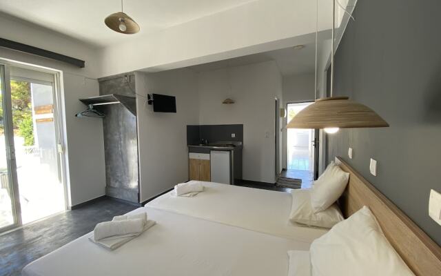 Family House Studios Apartments