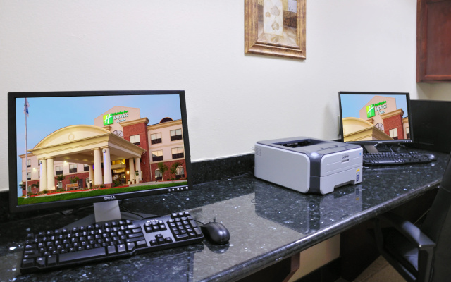 Holiday Inn Express & Suites Sealy by IHG