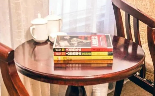 Zhengzhou Jindefu Hotel