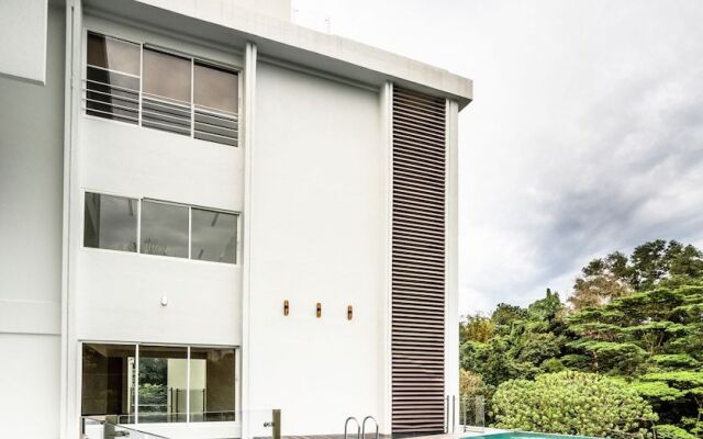 Changkat Duta Luxury Villa