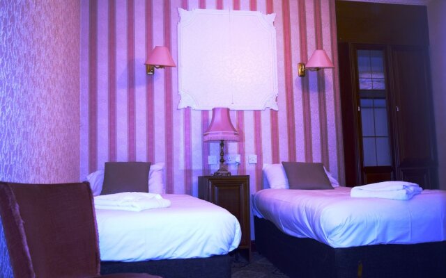 Lanehead Hotel