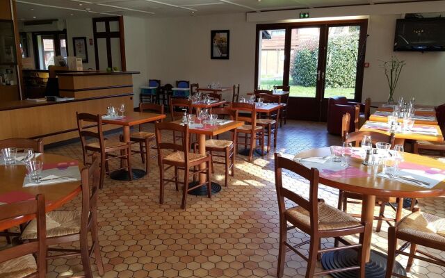 Le 2 by HOTEL AKENA LA FERTE BERNARD