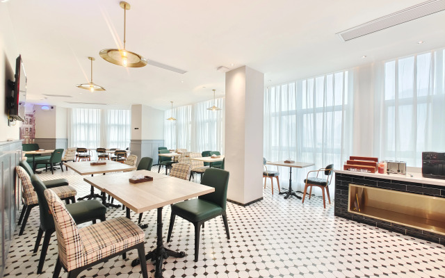 City Comfort Premier Hotel (Luocheng Chengzhong Building)