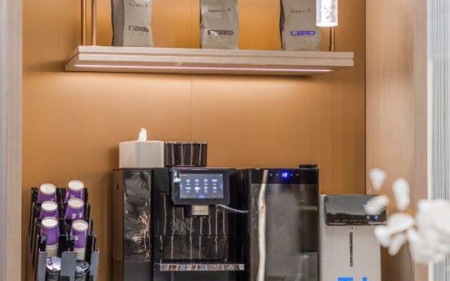 Lavande Hotel (Penglaige Haishuiyuchang Pengzhang Kegang)