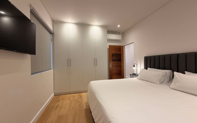 CENTURY CLUB - Luxury Apartment Hotels
