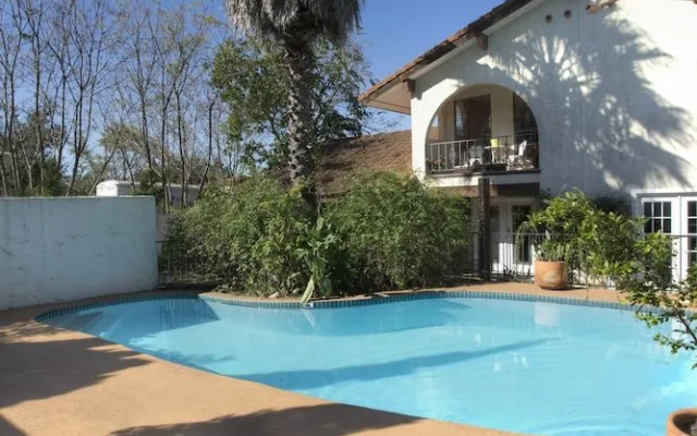 The Lakehouse Bed & Breakfast