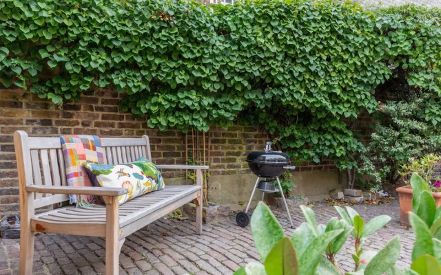 Park Crescent Mews East II by Onefinestay