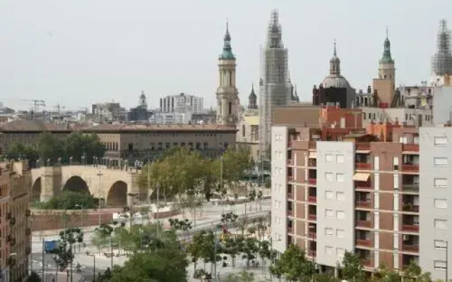 Hostal Puente de Piedra