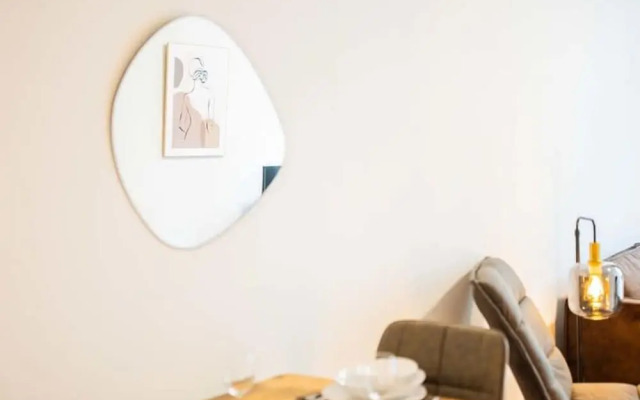 Deluxe 1 Bedroom Serviced Apartment 57 m2