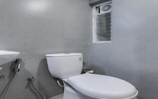 OYO Townhouse 87 Spartan Nagar