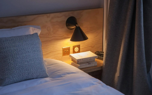 Montholon Paris Hotel