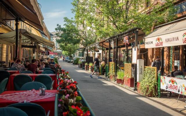 Mint Pearl Apartment