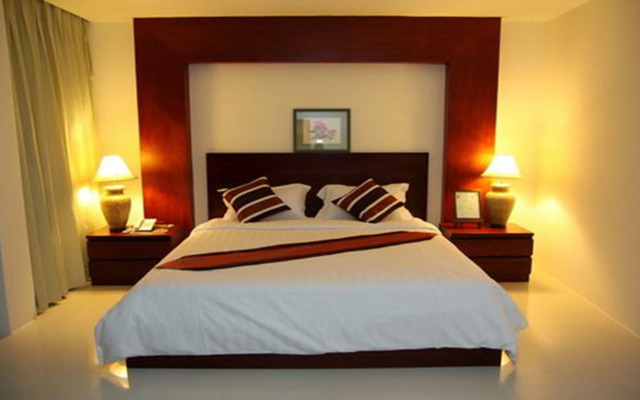 Sabaidee at Lao Hotel